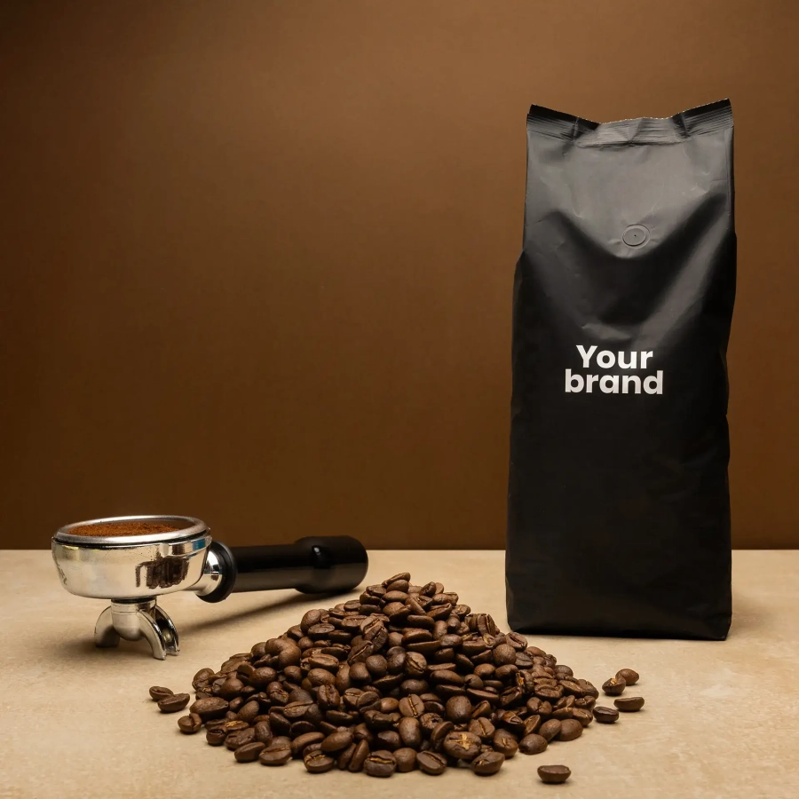 Sacco di caffe personalizzabile con chicchi di caffè e portafiltro